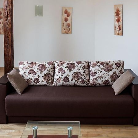 Appartement Romari Два Поверхи à Lviv Extérieur photo