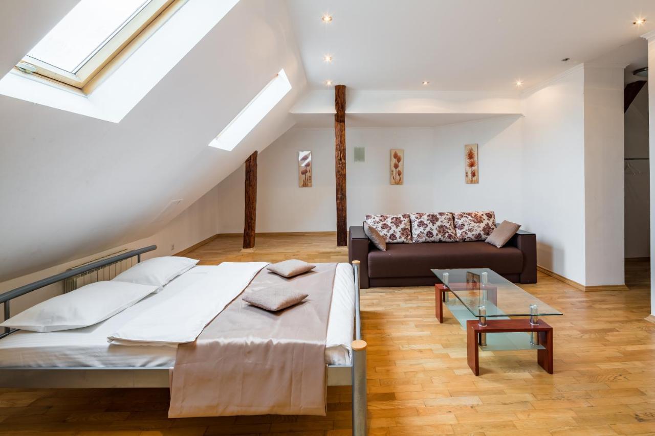 Appartement Romari Два Поверхи à Lviv Extérieur photo