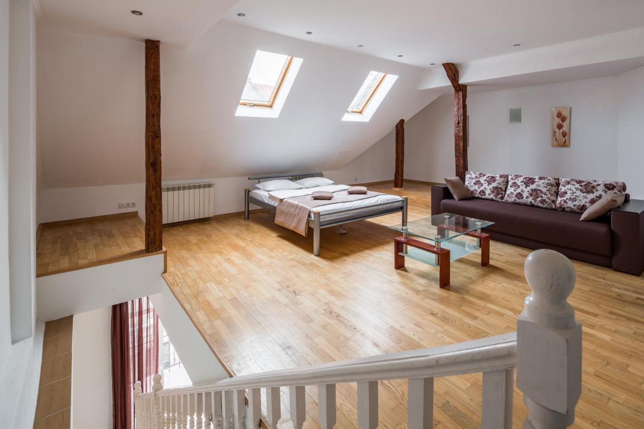 Appartement Romari Два Поверхи à Lviv Extérieur photo