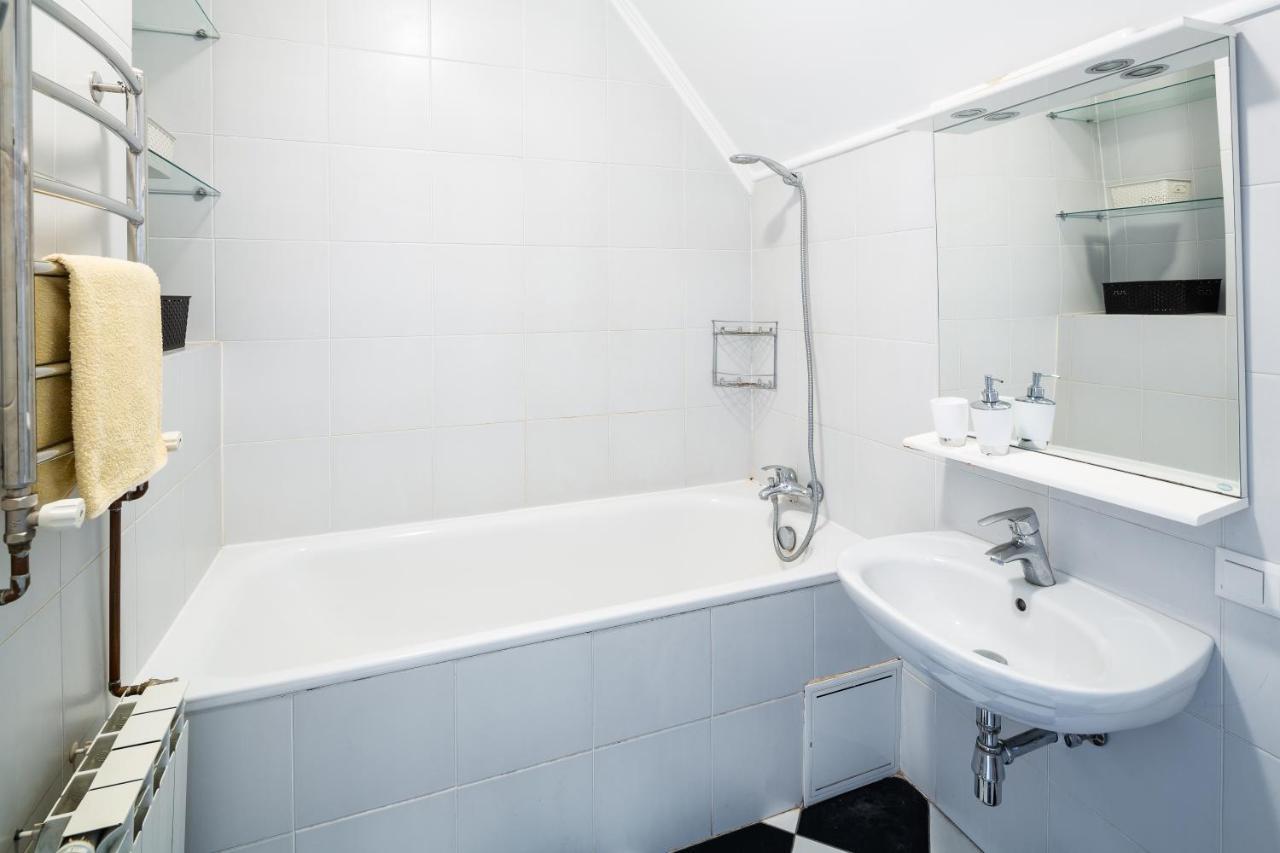 Appartement Romari Два Поверхи à Lviv Extérieur photo