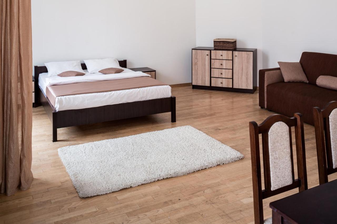 Appartement Romari Два Поверхи à Lviv Extérieur photo