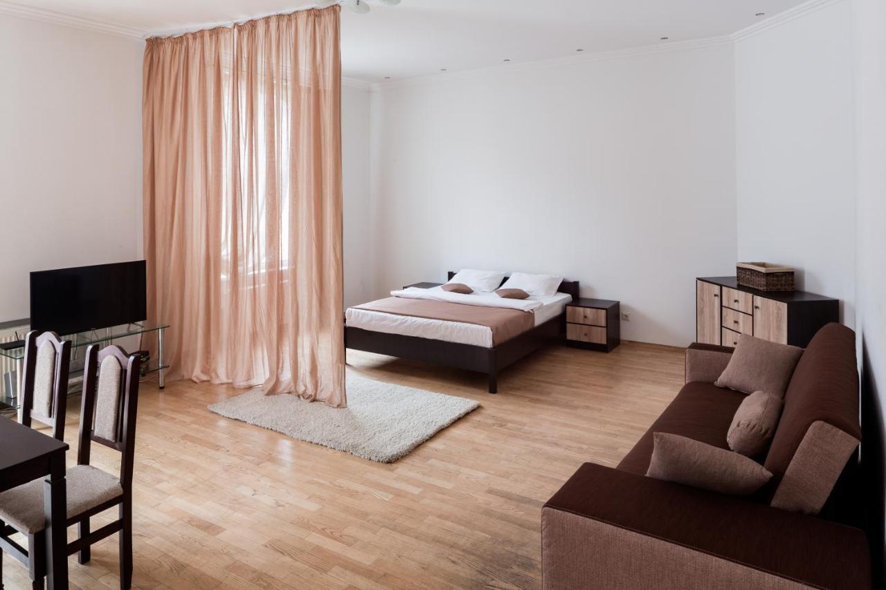 Appartement Romari Два Поверхи à Lviv Extérieur photo